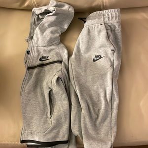 Nike jogger set